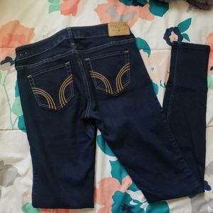 ❗️MOVING SALE 🚚 Low Rise Skinny Jeans